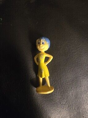 DISNEY/PIXAR INSIDE OUT JOY MINI 2” FIGURE CAKE TOPPER (DIS1032)